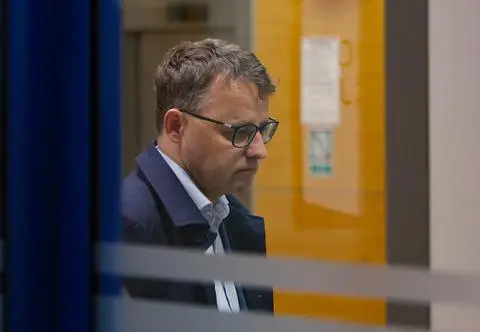 "W PiS już chyba nie wierzą". W okręgu Romanowskiego "mości sobie gniazdko inny polityk"