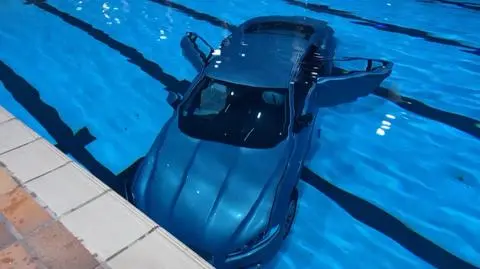 2025-12-12T140449Z_1_LWD946012122025RP1_RTRWNEV_C_9460-FRANCE-POOL-CAR-0002