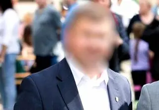 "Gangrena, która psuje ten organizm". Osiem kobiet i sekretarz