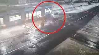 Tak doszło do wypadku, po którym zmarł porwany mężczyzna. Nagranie