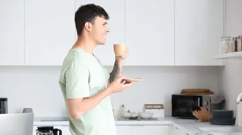 shutterstock_2474326697