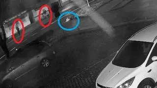 Postawę świadków wypadku zarejestrowała kamera monitoringu