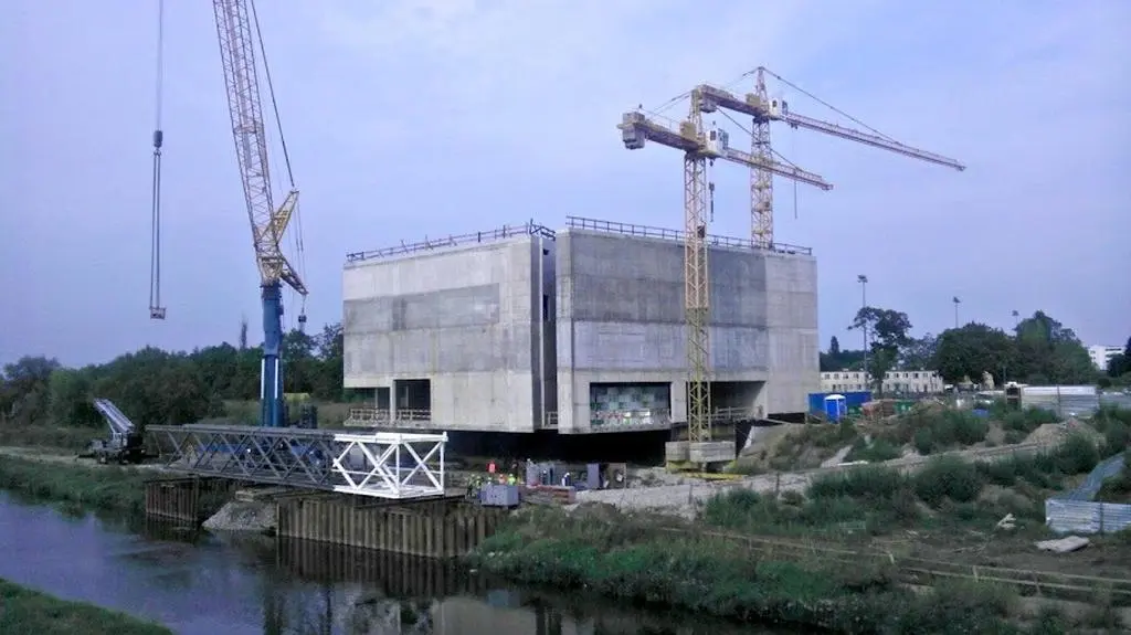 Bryła budynku ICHOT