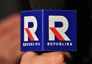 Decyzja w sprawie koncesji dla Telewizji Republika uchylona