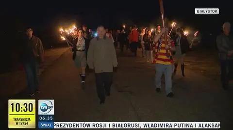 Nocne czuwanie droga krzyżowa. Polacy wspominali papieża Jana Pawła II