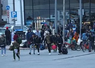 Rosjanie opuszczają kraj. Chcą uniknąć częściowej mobilizacji na wojnę