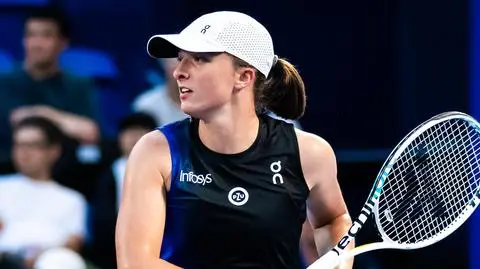 Mecz Świątek dla rannych ptaszków. O której godzinie zagra Polka?