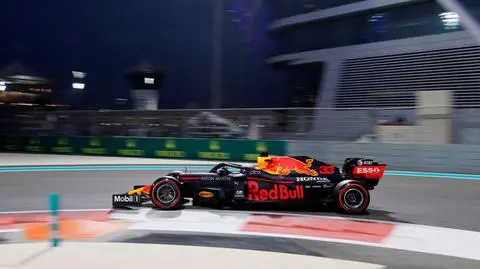 Utarł nosa Mercedesom. Bezbłędny Verstappen w kwalifikacjach