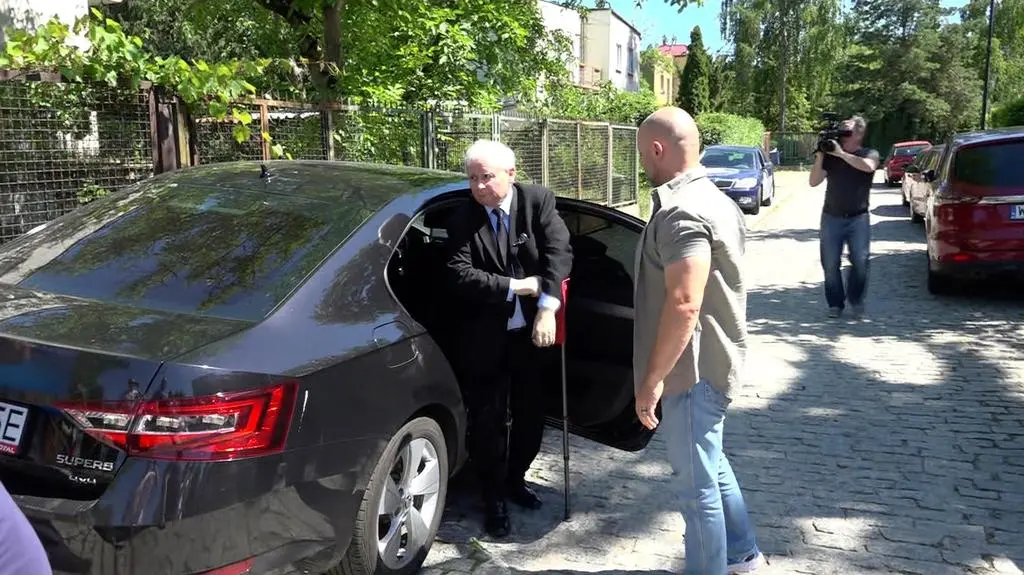 Prezes PiS opuścił szpital
