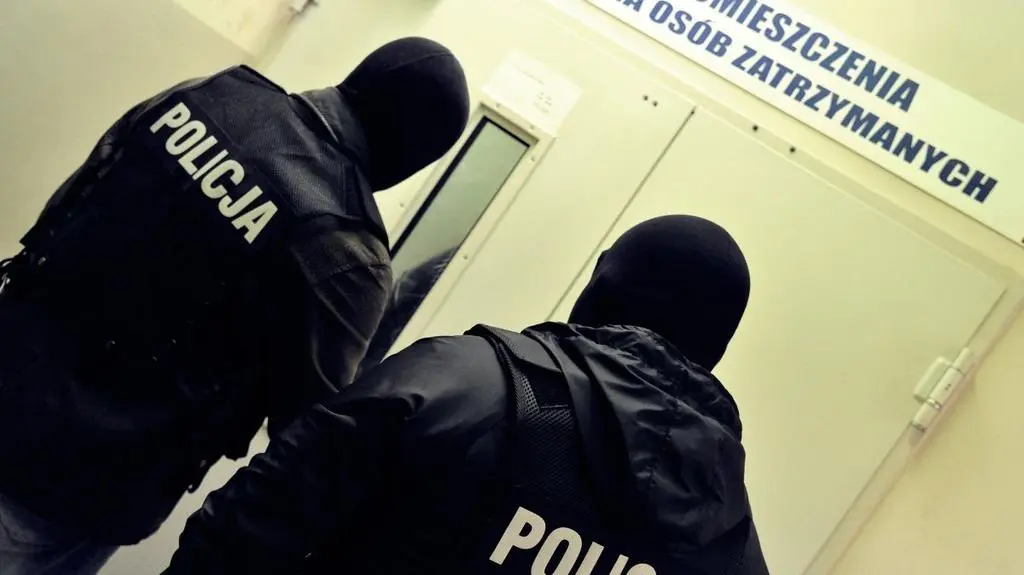 Mężczyznę wytropili "łowcy głów"