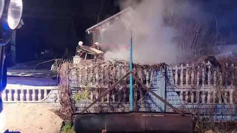 Paliła się przyczepa kempingowa, w środku znaleźli ciało mężczyzny
