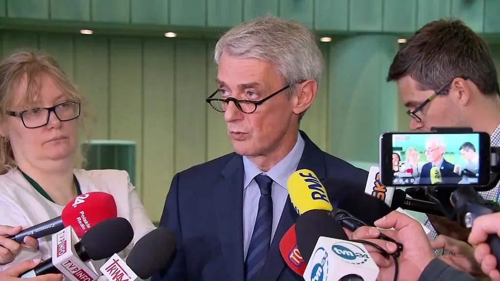 4 lipca będziemy chcieli rano przyjść do pracy”