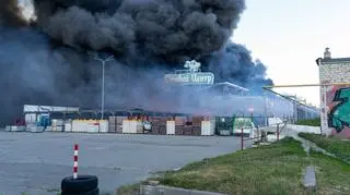 Hipermarket budowlany w Charkowie po rosyjskim ostrzale 