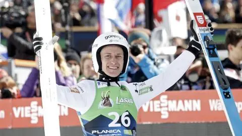 Wzruszające chwile w Planicy. Piękne skoki i wyjątkowe pożegnanie Prevca 