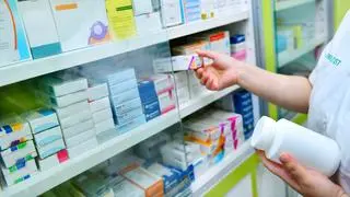 Projekt zakłada, że za godzinę dyżuru NFZ zapłaci aptece 3,5 procent minimalnego wynagrodzenia za pracę, czyli około 100 złotych