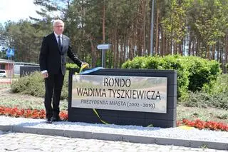 Wadim Tyszkiewicz na uroczystym otwarciu swojego ronda