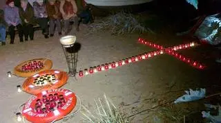 W modlitwie za ludzi morza biorą marynarze, rybacy oraz bliscy tych, którzy zginęli