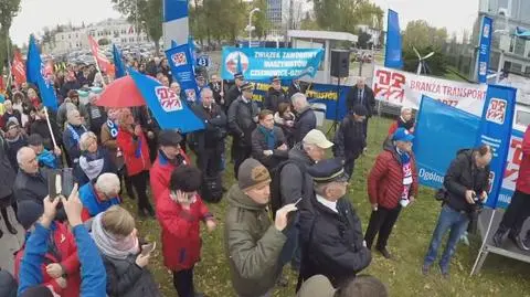 LOT Polish airlines employees end strike but not the dispute with board