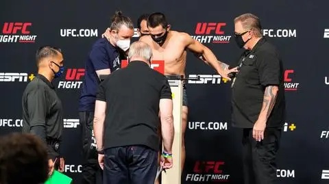 Zbijał kilogramy, nie był w stanie ustać na wadze. Walka UFC odwołana