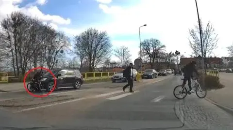 Rowerzysta wjechał pod samochód