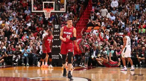 Mistrzowie bez szans w Miami. Curry błyszczał w San Francisco