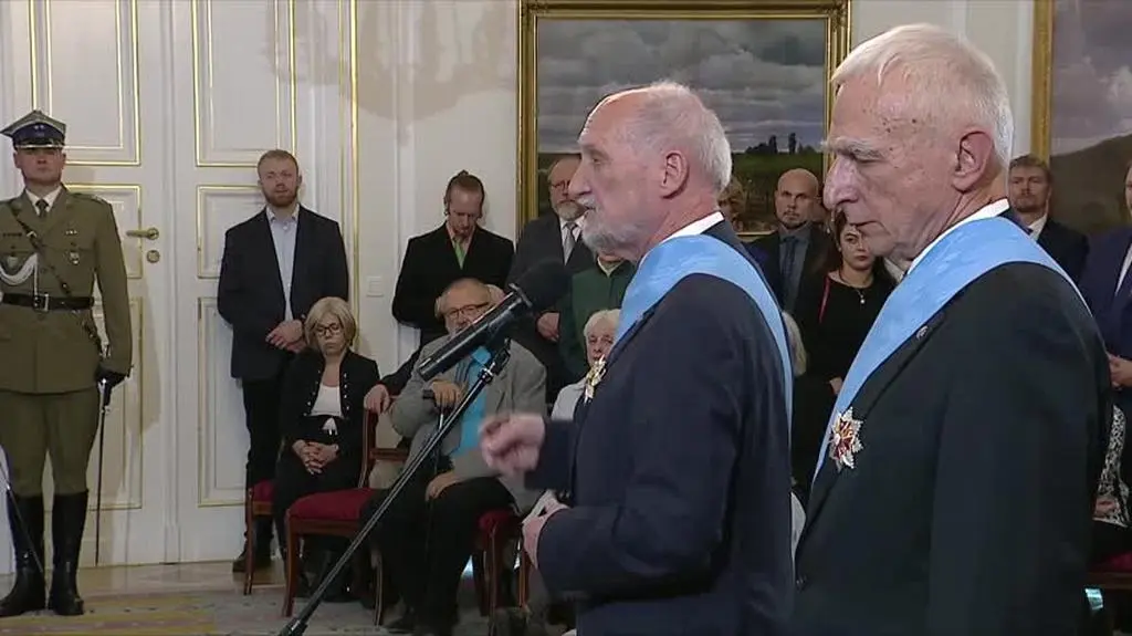 MACIEREWICZ 2
