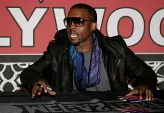 Zerwali współpracę z kontrowersyjnym gwiazdorem. Mogą stracić setki milionów euro