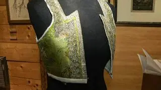 Muzeum zakończyło konserwację zabytkowych strojów