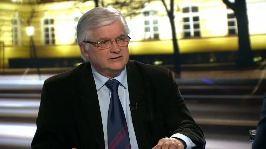 Cimoszewicz: Polska jest ośmieszona Polska jest zmarginalizowana