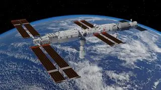 Utknęli przez kosmiczny śmieć. Co z ich powrotem na Ziemię?