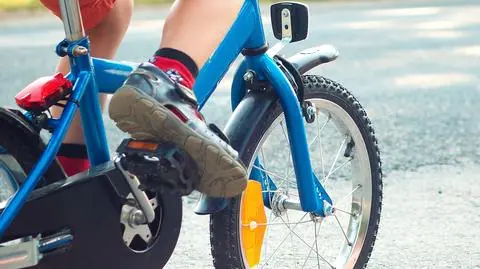 5-latek wyjechał na drogę wprost pod samochód