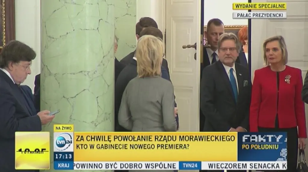 Ministrowie oczekują w Pałacu Prezydenckim
