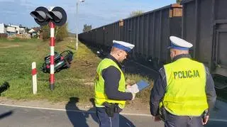 Do wypadku doszło na przejeździe kolejowym w Lnianie