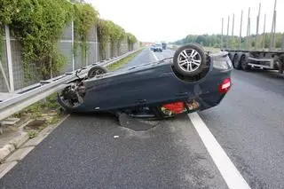 Dachowanie na A4. Kierowca jechał z pracy w Niemczech na Podkarpacie