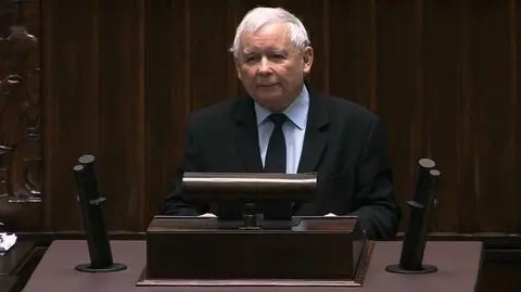 Prezes PiS dostał owacje na stojąco. Później zabrał głos z mównicy