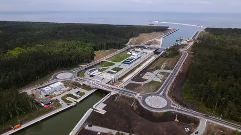 Przekop przez Mierzeję Wiślaną na ostatniej prostej. "Osiłek pokonał kanał" 