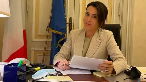 Porozumienia nie widać. Była pielęgniarka, "najwierniejsza dama Cavaliere" dzieli koalicję