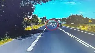 Rowerzystka została potrącona przez samochód osobowy