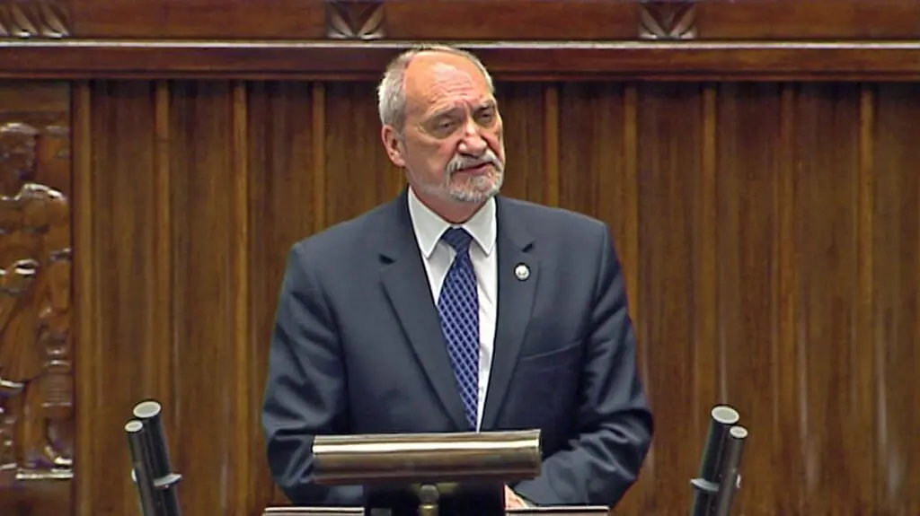 Antoni Macierewicz odpowiadał na zarzuty opozycji