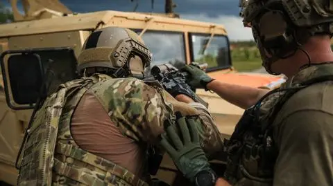 Amerykańscy weterani pozwali firmę produkującą zatyczki do uszu. Zawarto ugodę wartą miliardy