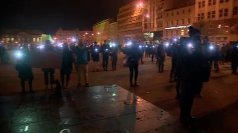 Manifestacja w Poznaniu po śmierci 30-letniej Izabeli