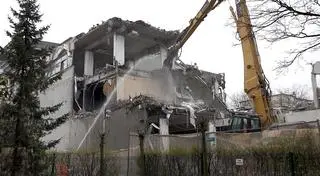 Rozbiórka jest już w zaawansowanej fazie