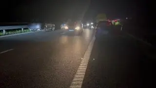 Kierowcy jechali korytarzem życia po wypadku na trasie S7 pod Kielcami