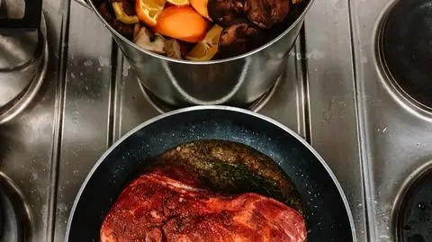 "Let's cook some goodness together". Poznań restaurants help people in need