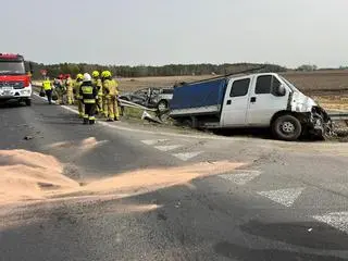 Zderzenie dwóch samochodów na DK92