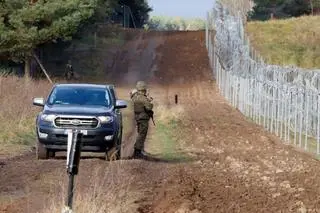 MON: w tej chwili na granicy służbę pełni około 13 tysięcy żołnierzy z czterech dywizji