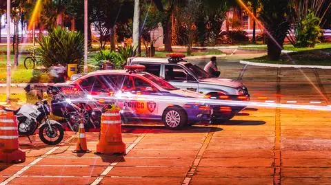 Wjechał taksówką w radiowóz, by uratować się przed porywaczami