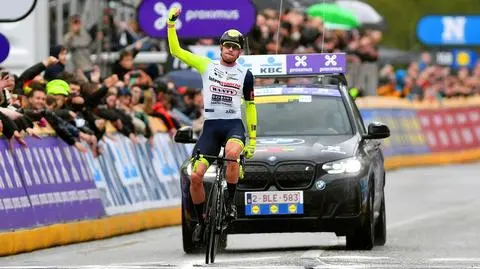 Taki finisz w Scheldeprijs to rzadkość. Kristoff zagrał va banque