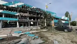 
Skutki rosyjskiego ataku na ukraiński port Izmaił nad Dunajem
