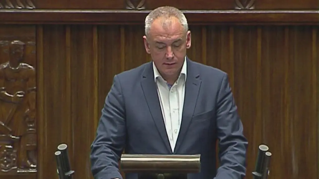Głos w imieniu klubu PSL zabrał Artur Dębski